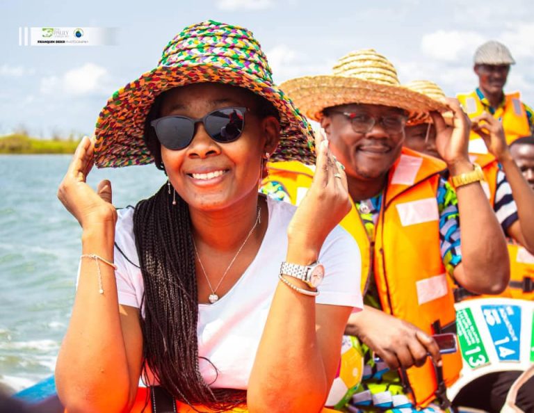 VISITE DE SITE DE REBOISEMENT DE 100.000 PALÉTUVIERS